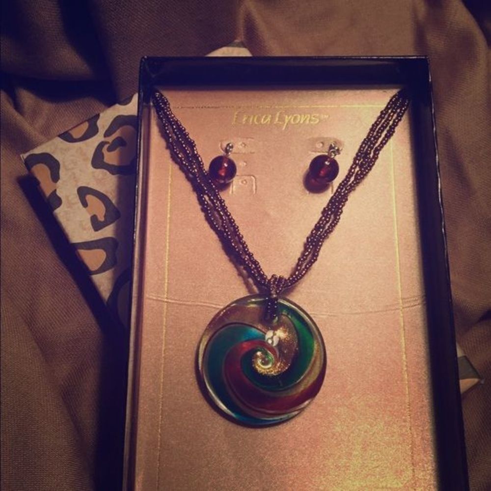 Erica Lyons glass & bead necklace and earring set‎